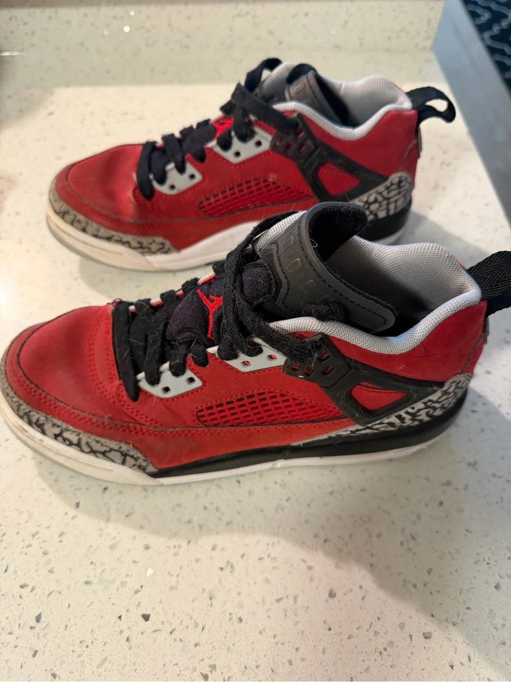 Air Jordan Spizike Low Toro Red Black Youth 4Y FQ3950-600